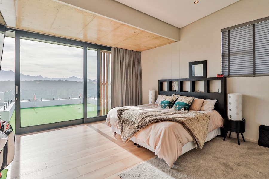 4 Bedroom Property for Sale in Oubaai Western Cape